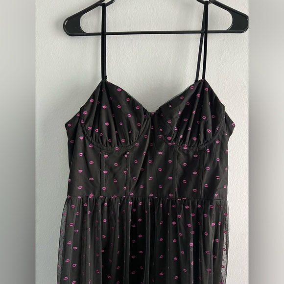 Betsey Johnson Lip Print Dress - Picture 3 of 6